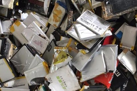 东城高价回收艾亚特电池|废弃汽车电池回收